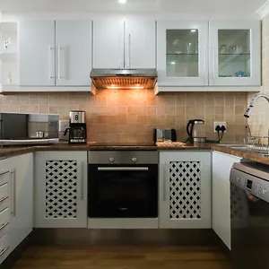 Apartment Ocean View C403 By Ctha, Bloubergstrand