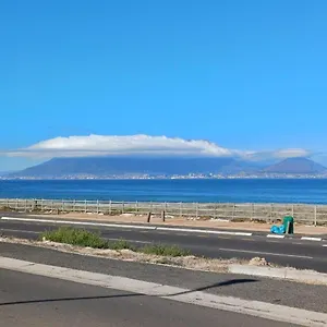Cape Town Beachfront In Bloubergstrand
